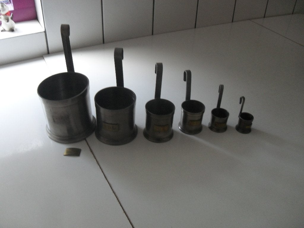 6 tinnen melkmaten, Ophalen of Verzenden