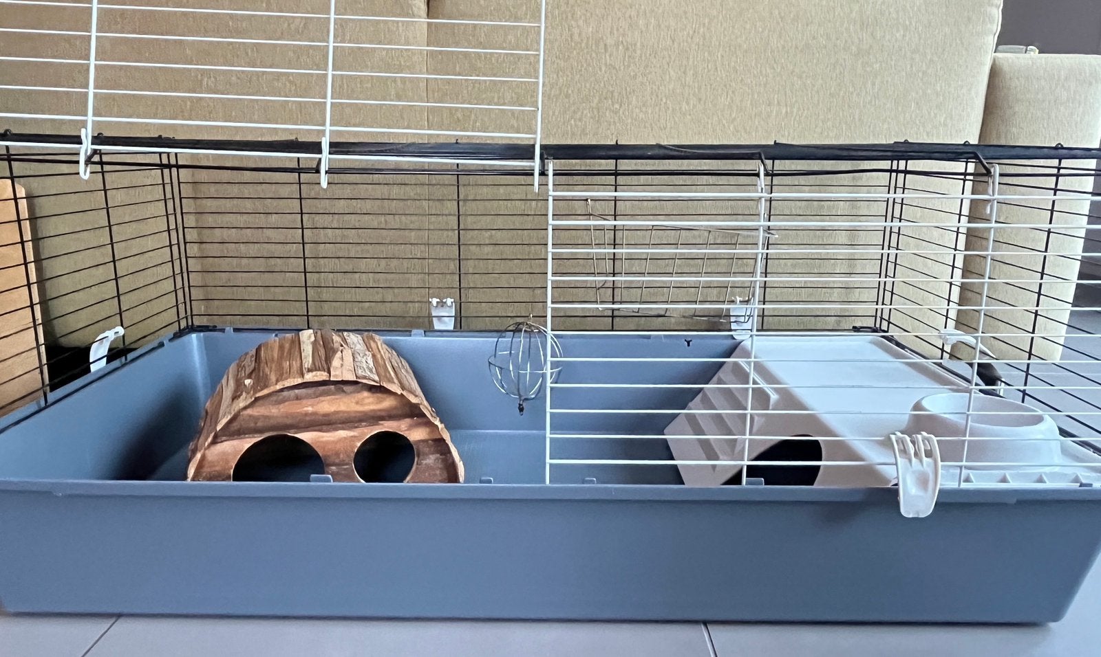 Groot caviahok met voer en hooi, Dieren en Toebehoren, 110 cm of meer, Zo goed als nieuw, Hok, Cavia