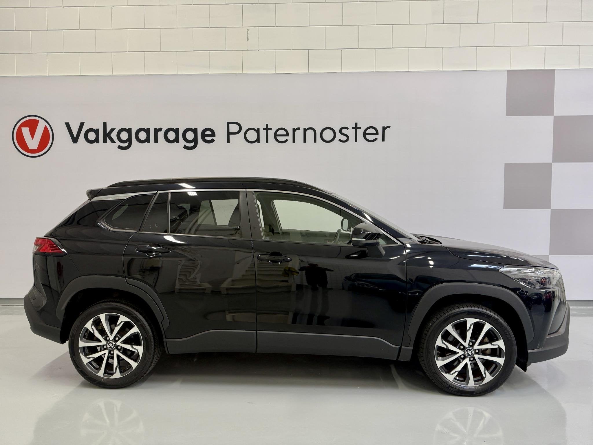 Toyota Corolla Cross Hybrid 200 Style Carplay / Camera / Stu, Auto's, Toyota, 12 maanden, Stof, Gebruikt, 4 cilinders
