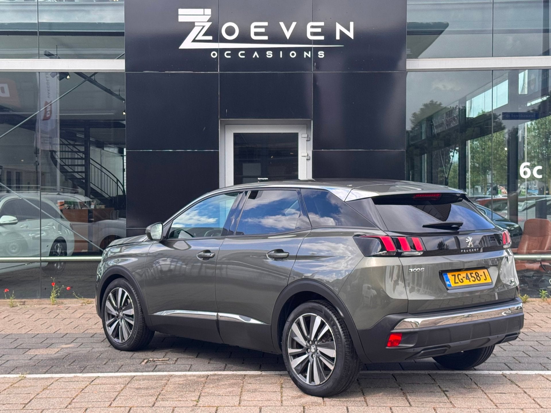 Peugeot 3008 1.2 PureTech Blue Lease Premium, Voorwielaandrijving, Gebruikt, 1199 cc, Bedrijf