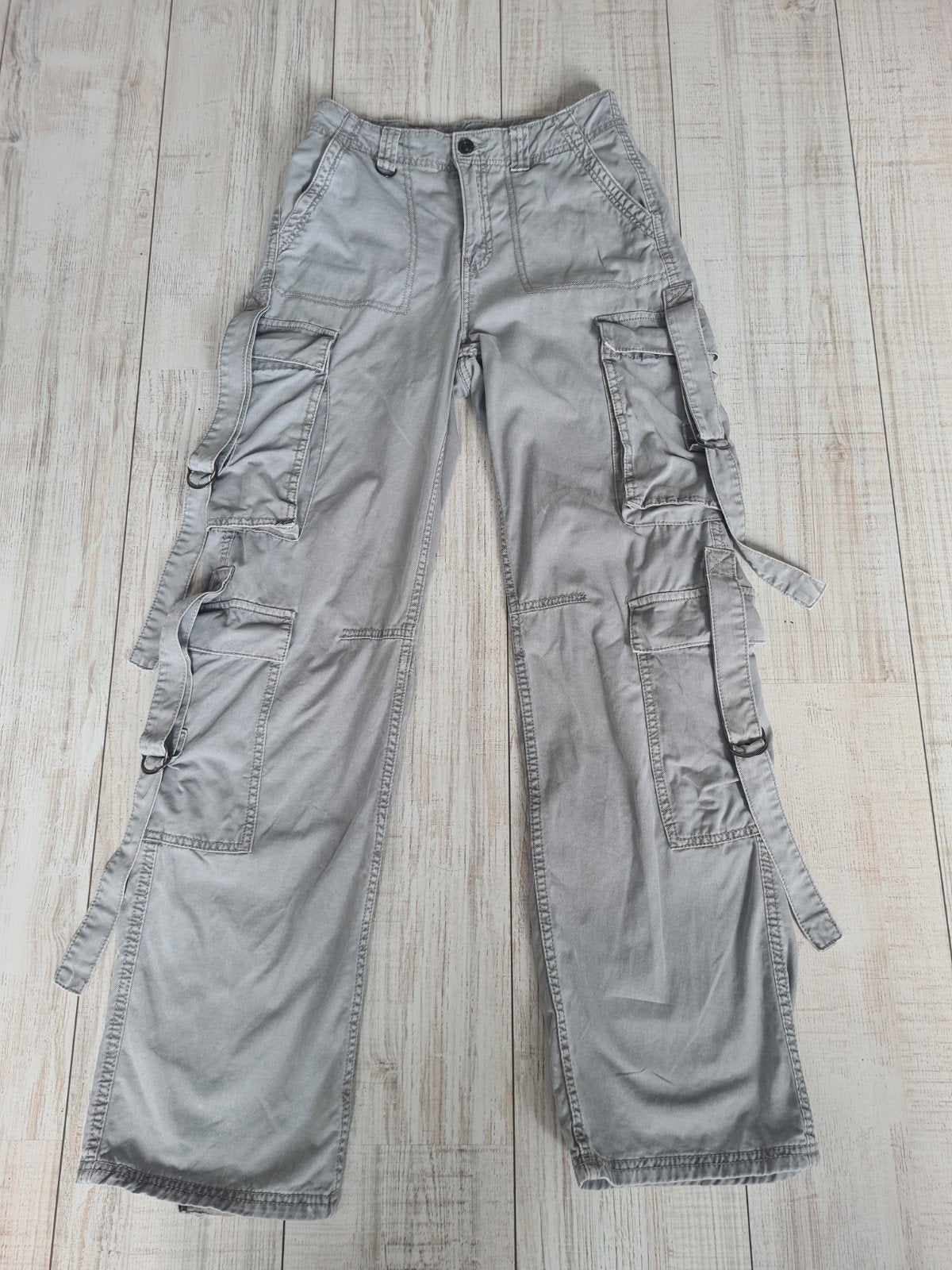 Stoere grijze mylti cargo broek van Bershka mt 36, Zo goed als nieuw, Maat 36 (S), Bershka, Ophalen of Verzenden