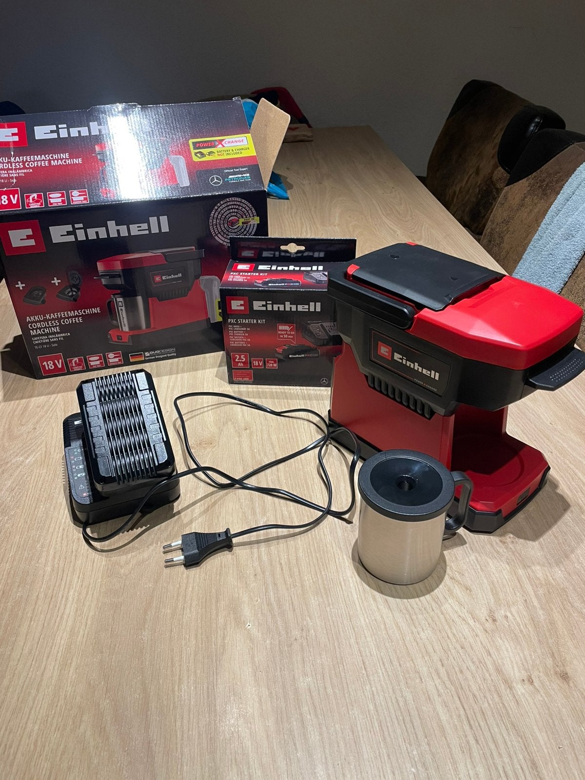 Einhell koffiezet apparaat met accu en lader, Ophalen, Afneembaar waterreservoir, 1 kopje, Gemalen koffie