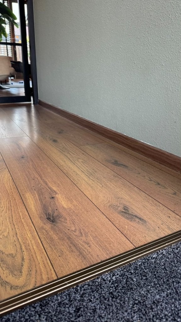 CanDo XXL laminaatvloer 12mm / Gerookt eiken / Ca. 35 m2, Ophalen, Gebruikt, Bruin, Industrieel, Modern, Japandi