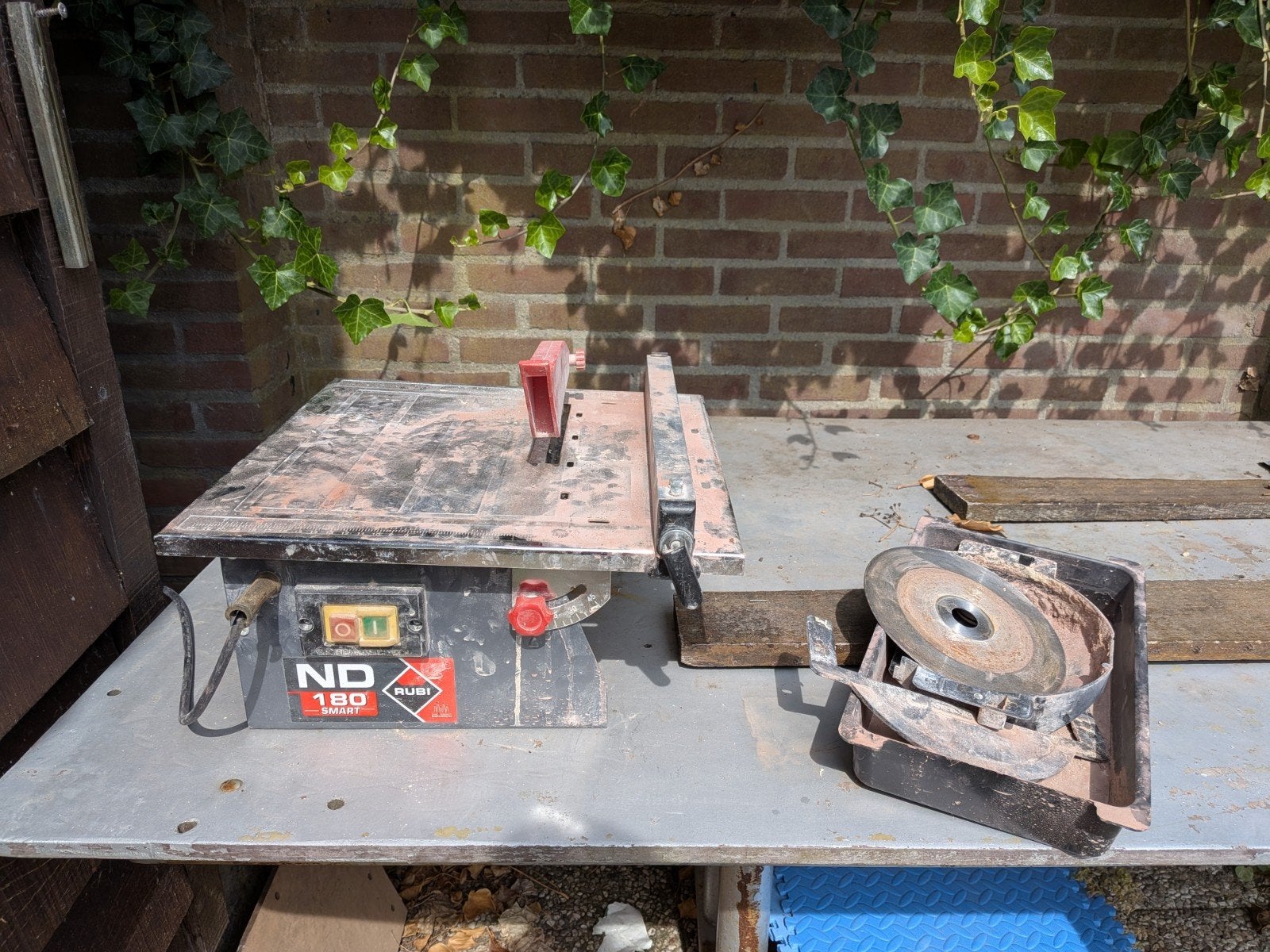 Rubi ND 180 Smart tegelsnijder - defect, Doe-het-zelf en Verbouw, Gereedschap | Zaagmachines, Ophalen of Verzenden, Gebruikt, Rubi