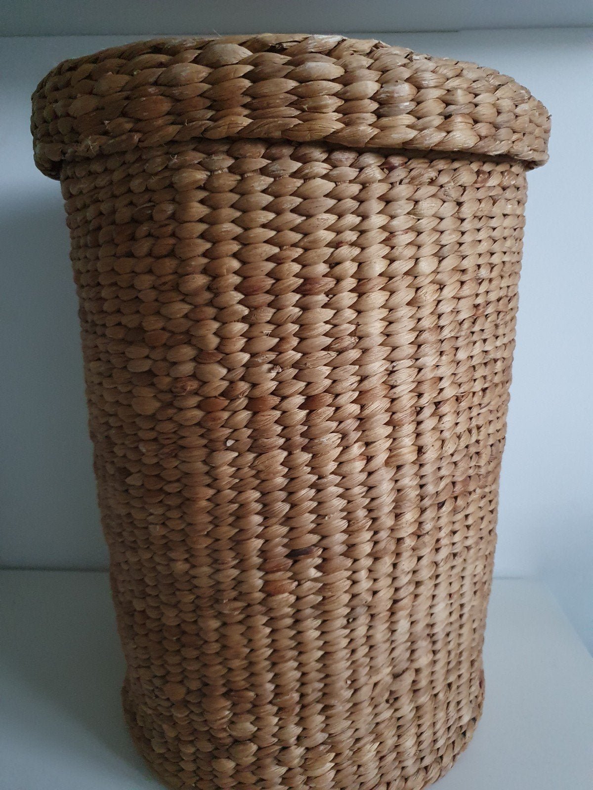 grote rieten mand 50 cm lengte,  diameter 37 cm, Ophalen of Verzenden, Riet