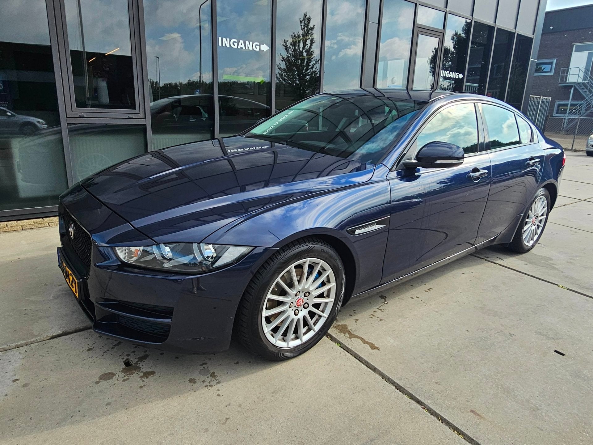 Jaguar XE 2.0 D Portfolio - Leer - Pdc - Navi -, Auto's, Automaat, Achterwielaandrijving, 4 cilinders, Blauw
