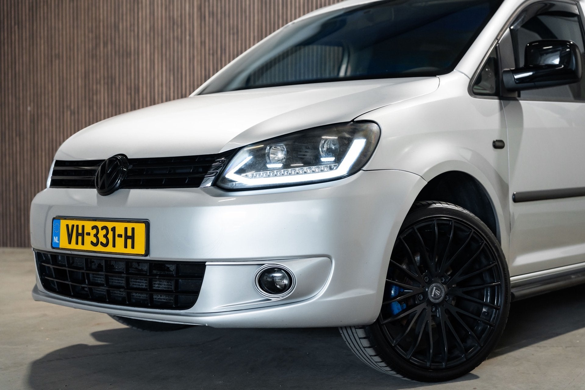 Volkswagen Caddy 1.6 TDI Baseline | Airco | Bluetooth | Led, Voorwielaandrijving, Euro 5, Gebruikt, Zwart