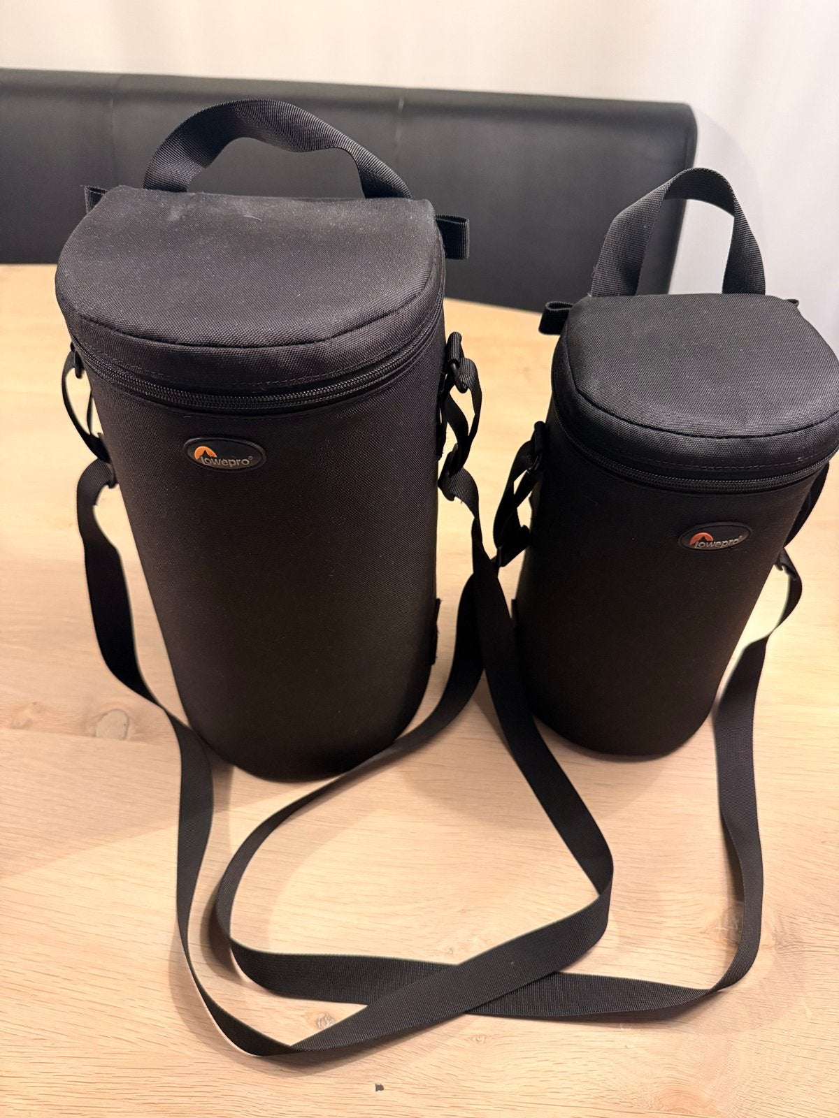 Lowepro Lenstassen (2 stuks) - Zwart, maat 4 en 5, Audio, Tv en Foto, Fotografie | Fototassen, Gevoerd, Ophalen of Verzenden, Zwart
