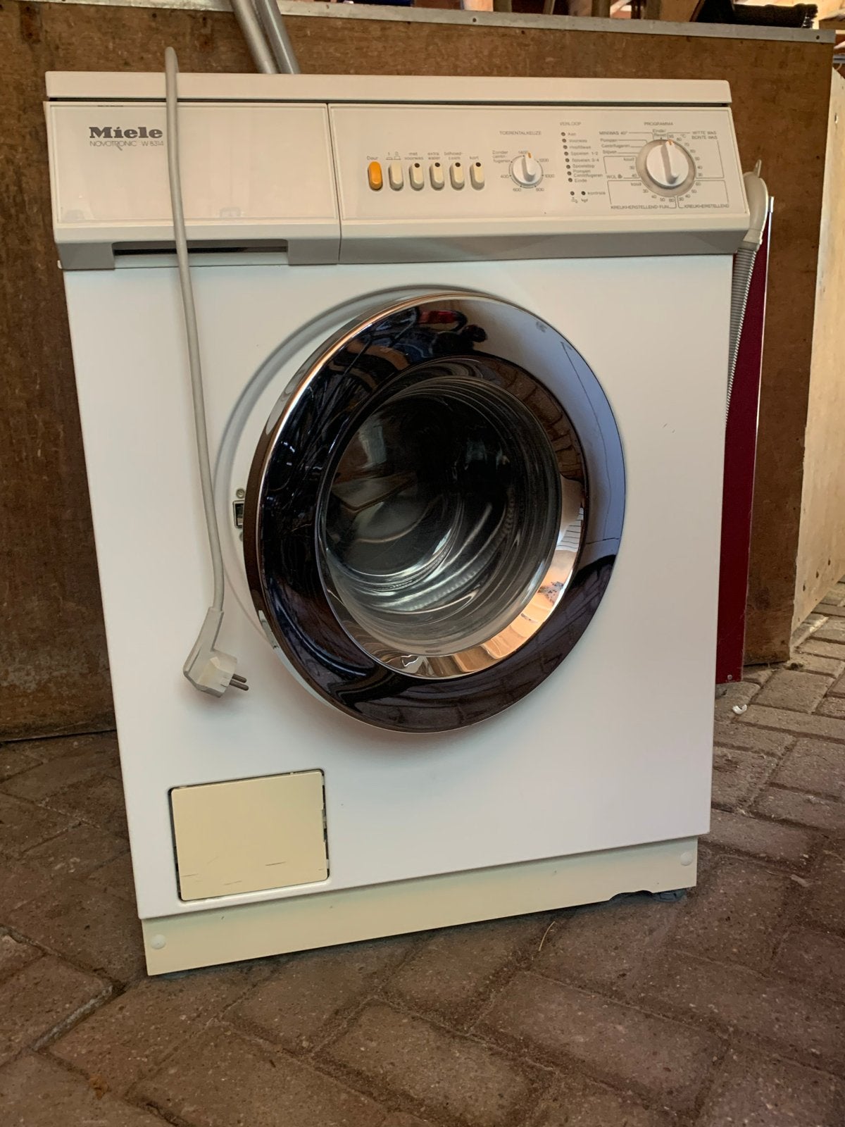 Miele Novotronic Wasmachine - Betrouwbaar en Duurzaam, Ophalen, Gebruikt, Voorlader, Wolwasprogramma