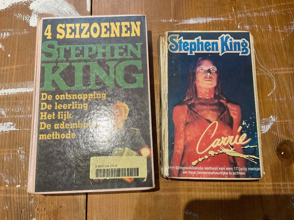 2 oude bibliotheek boeken van Stephen King, Ophalen of Verzenden, Gelezen, Stephen King