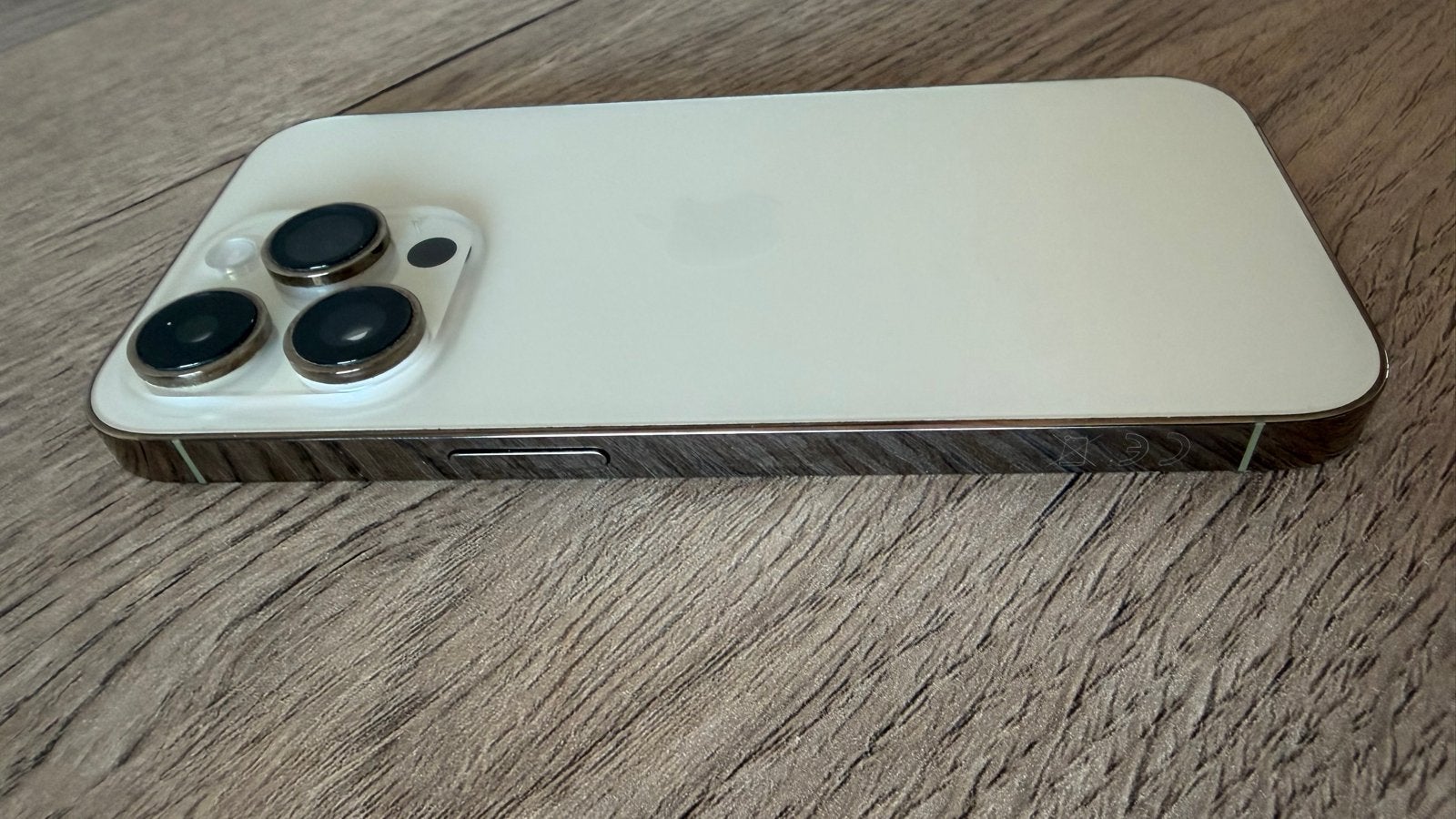 Foto 6 van iPhone 14 Pro Wit - Zo goed als nieuw