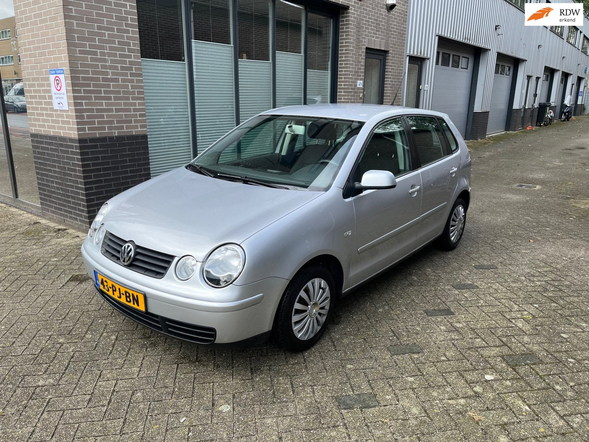 Volkswagen Polo 1.4-16V Athene! AUTOMAAT! AIRCO! BOEKJES!, Stof, Origineel Nederlands, Bedrijf, Grijs