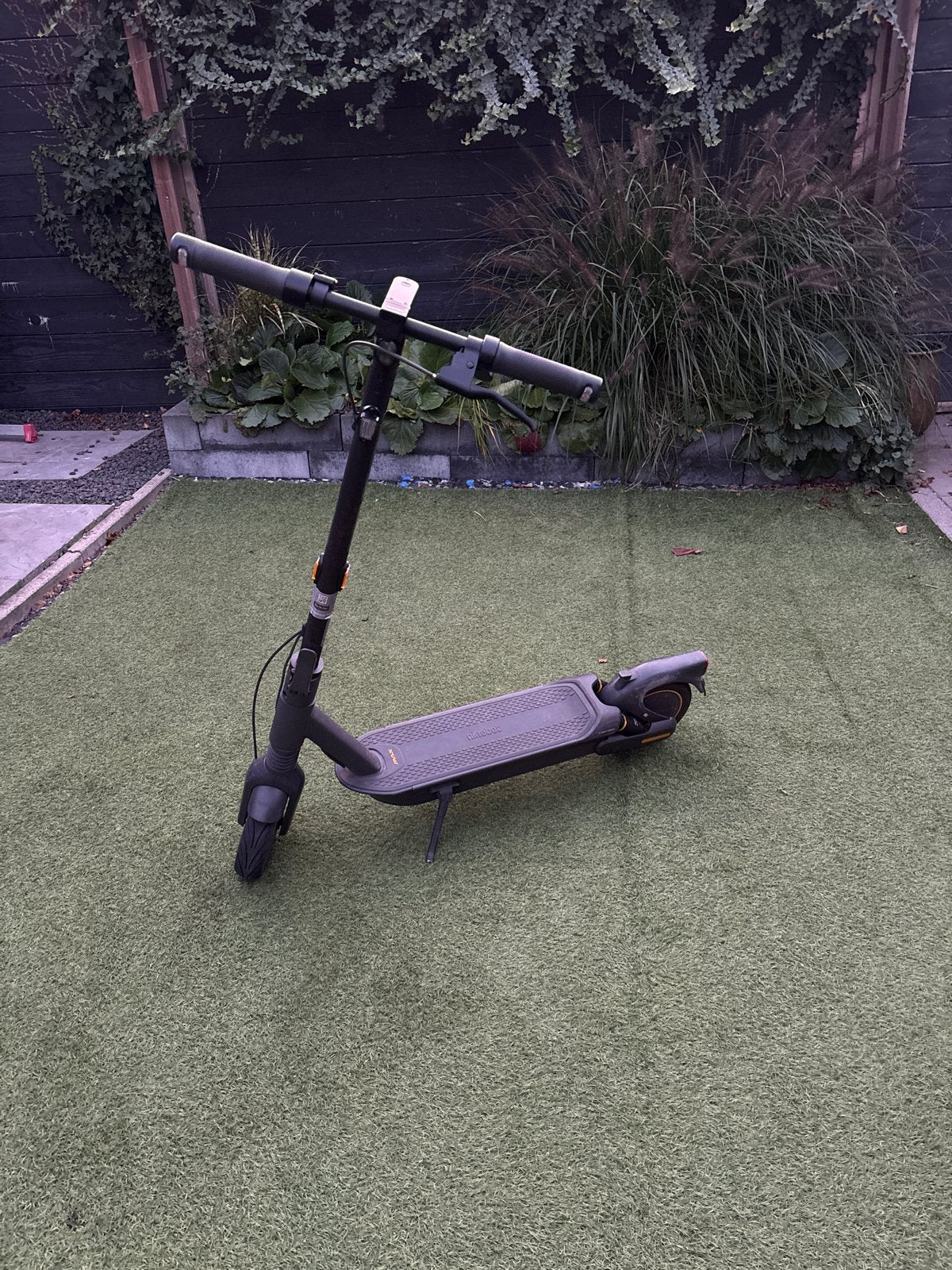Ninebot Kickscooter Max G30LE - Zo goed als nieuw, Ophalen of Verzenden, Zo goed als nieuw, Elektrische step (E-scooter)