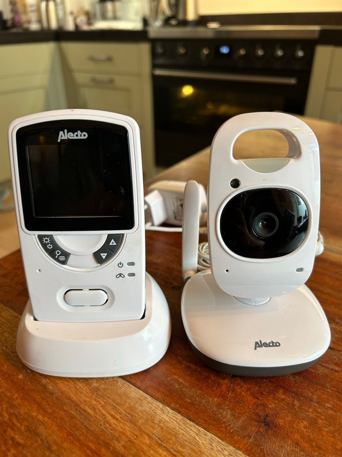 Alecto Babyfoon DVM-15 met camera en draagbaar scherm, 100 tot 250 meter, Gebruikt, Camera, .