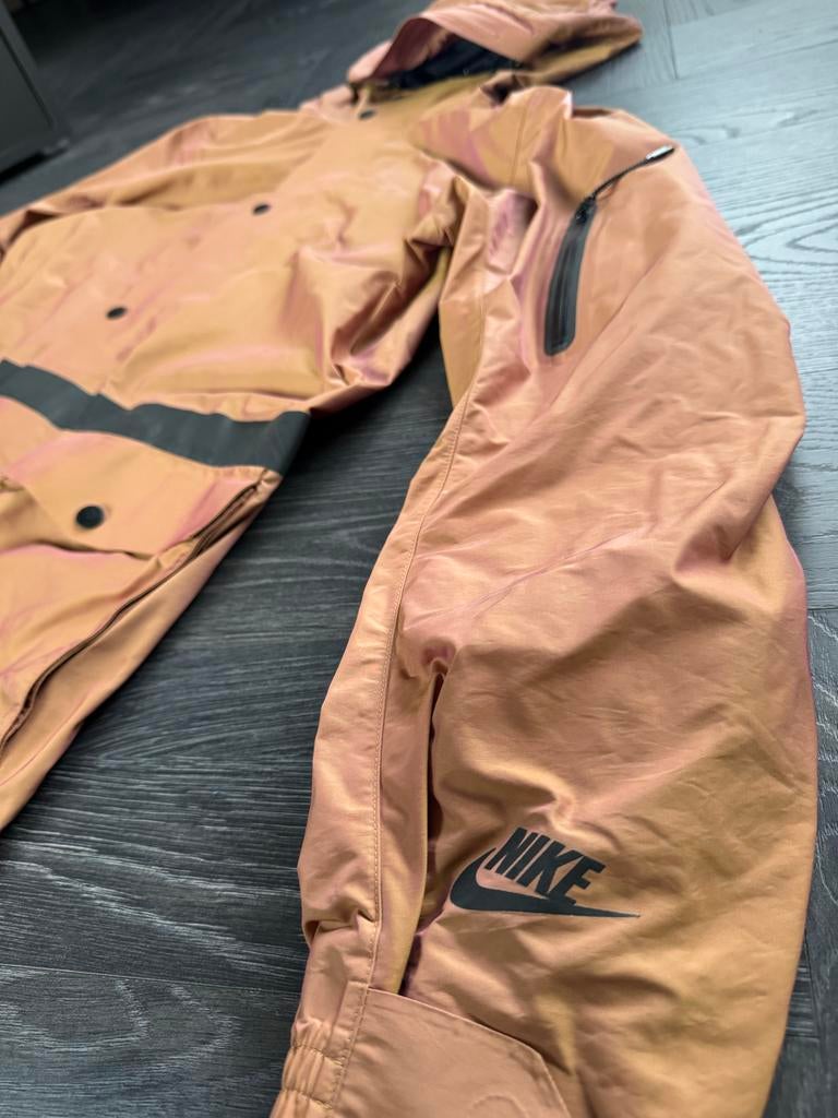 Nike F.C. Iridescent Jacket Copper Size S, Ophalen of Verzenden, Zo goed als nieuw, Jack