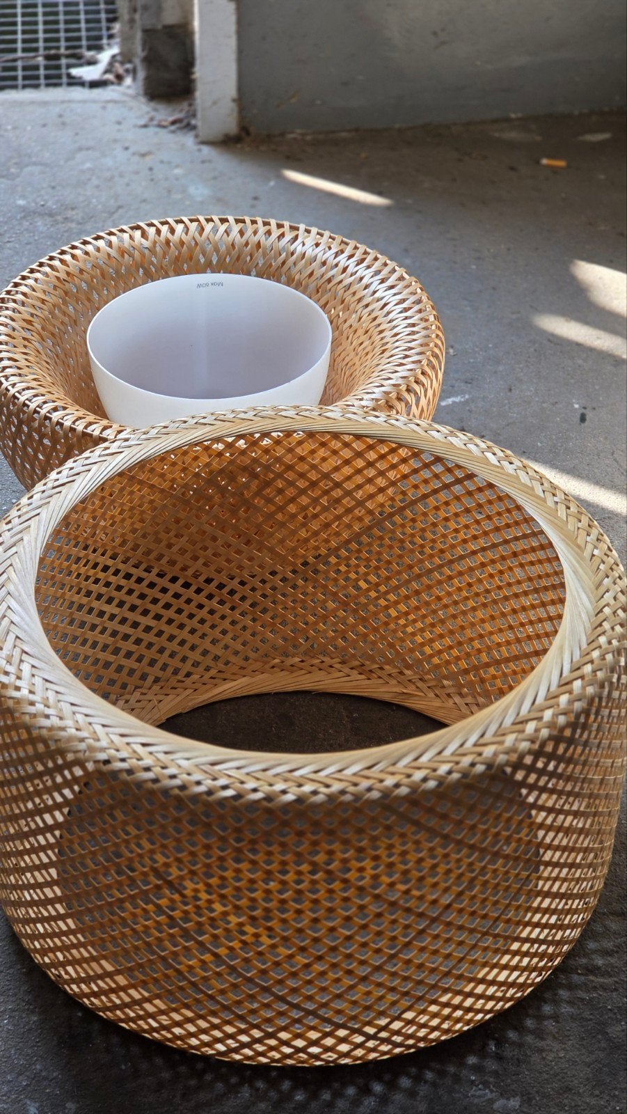 2 x plafondlampen rotan, Natuurlijk materiaal, Zo goed als nieuw, Modern, E27 (groot)