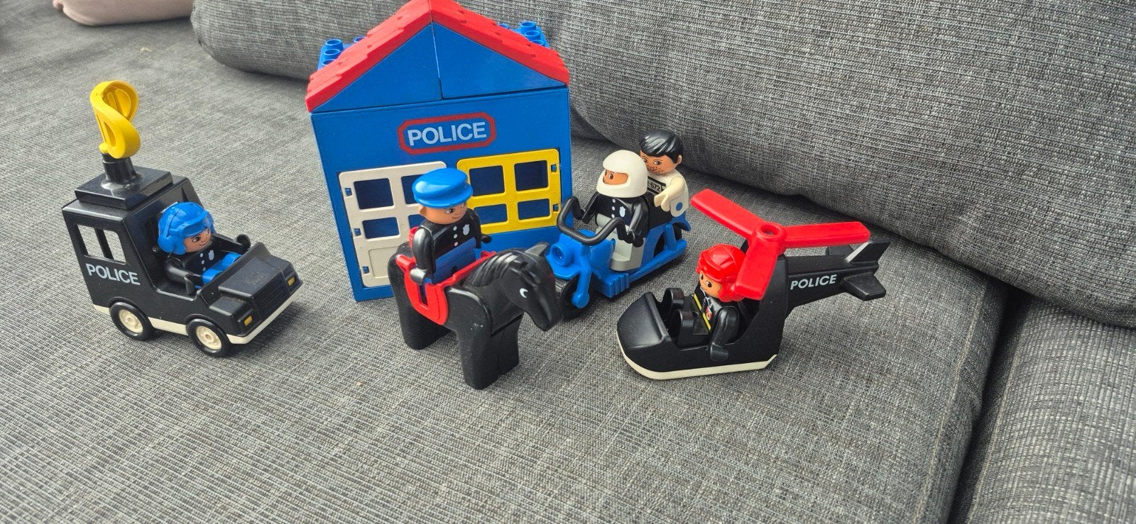 Vintage Abrick Politie Speelset - Politiebureau, Voertuigen, Ophalen