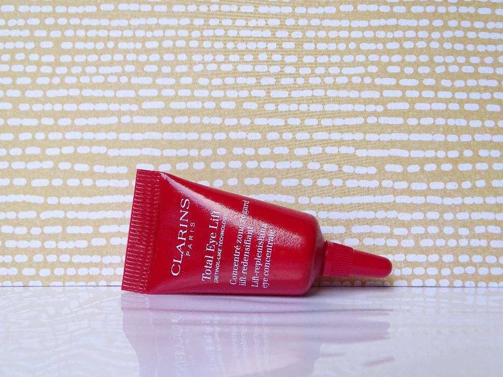 Clarins Total Eye Lift Concentrate 3ml (1 proefje), Ophalen of Verzenden, Nieuw, Ogen, Verzorging
