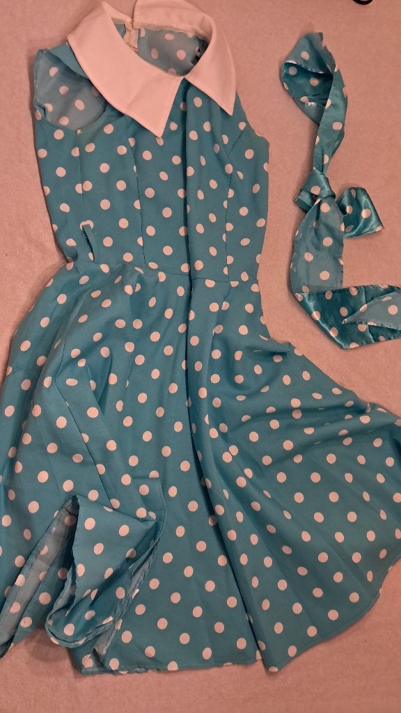 blauw / turkoois jaren 50 stippenjurk & halsdoek maat 34, Carnaval, Ophalen of Verzenden, Onbekend, Kleding
