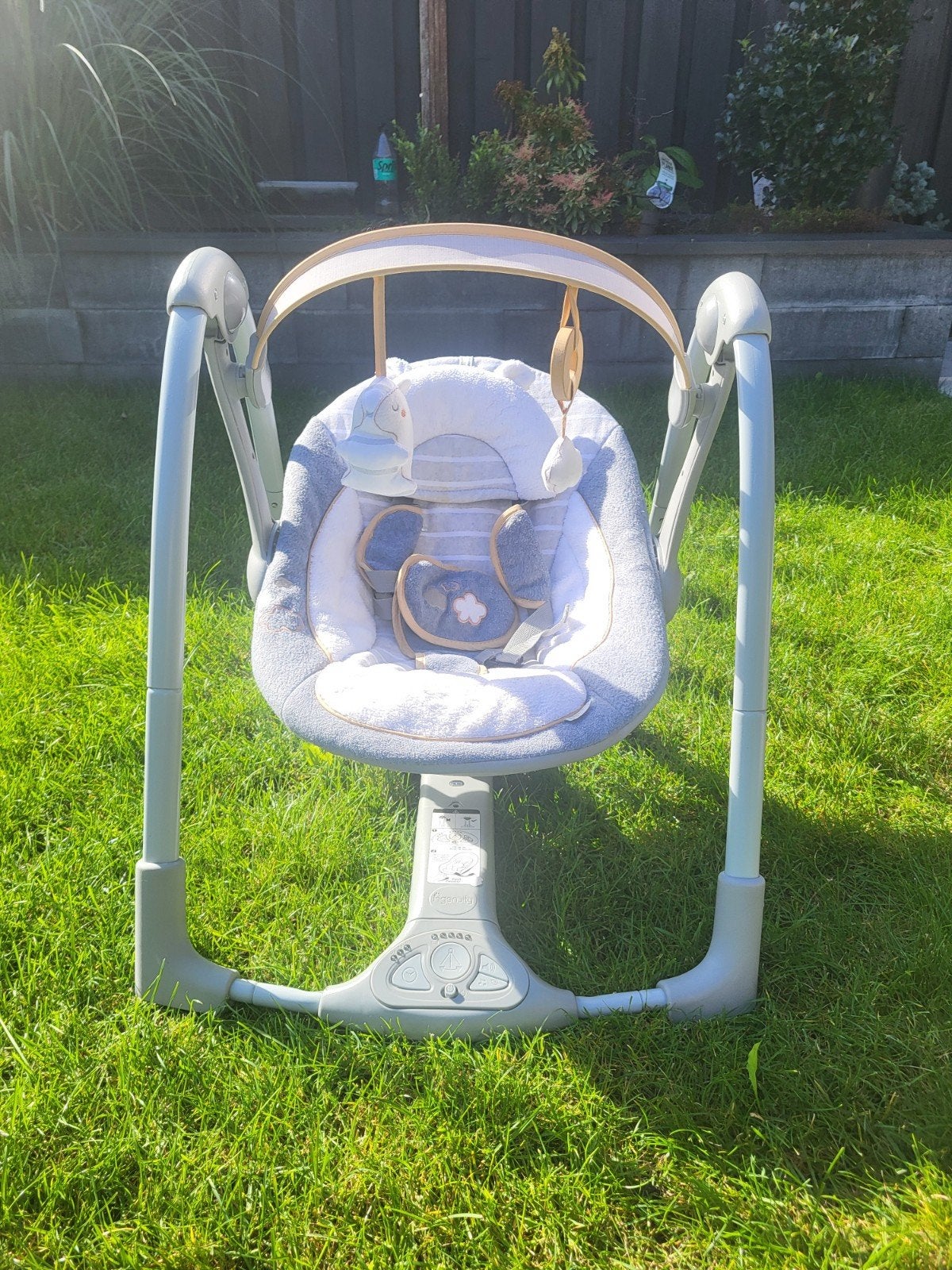 Ingenuity elektrische schommelstoel met muziek en timer, Kinderen en Baby's, Verstelbaar, Schommelstoel, Zo goed als nieuw, Ophalen