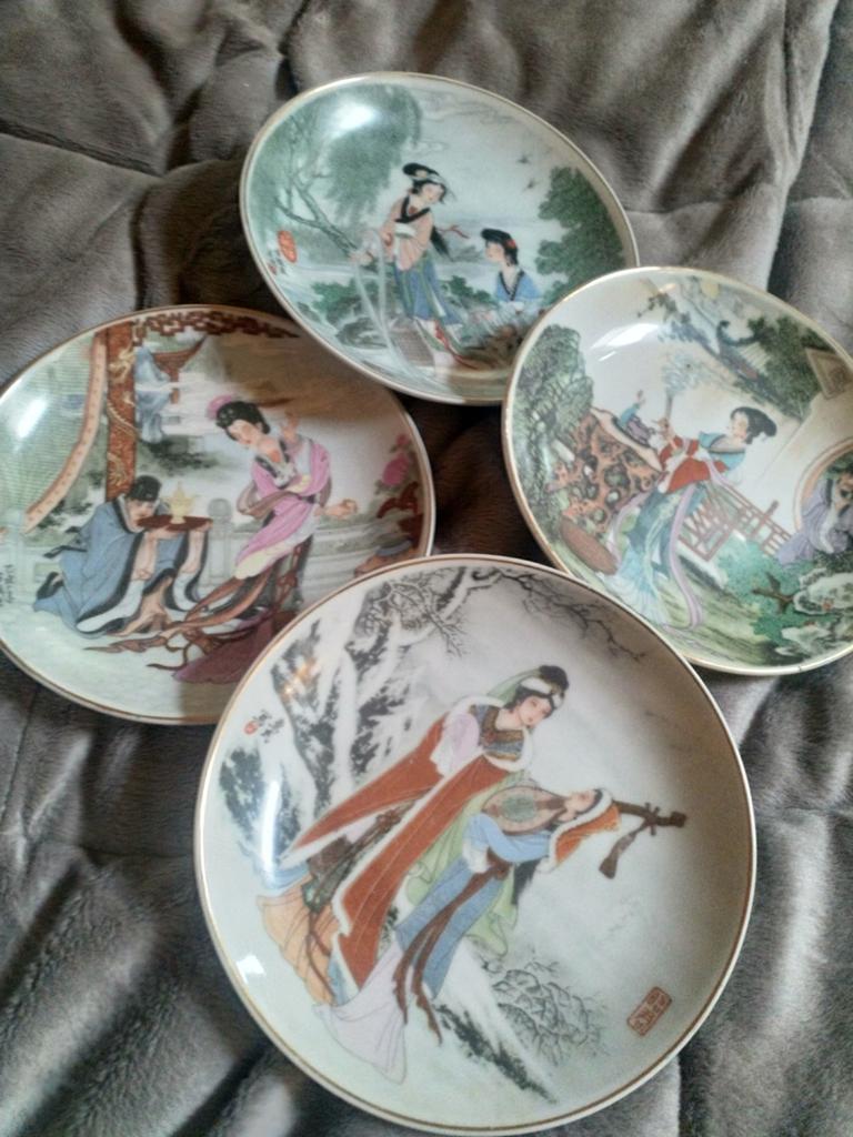 4 japanse gebaksbordjes in perfecte staat, Antiek en Kunst, Antiek | Wandborden en Tegels, Ophalen of Verzenden