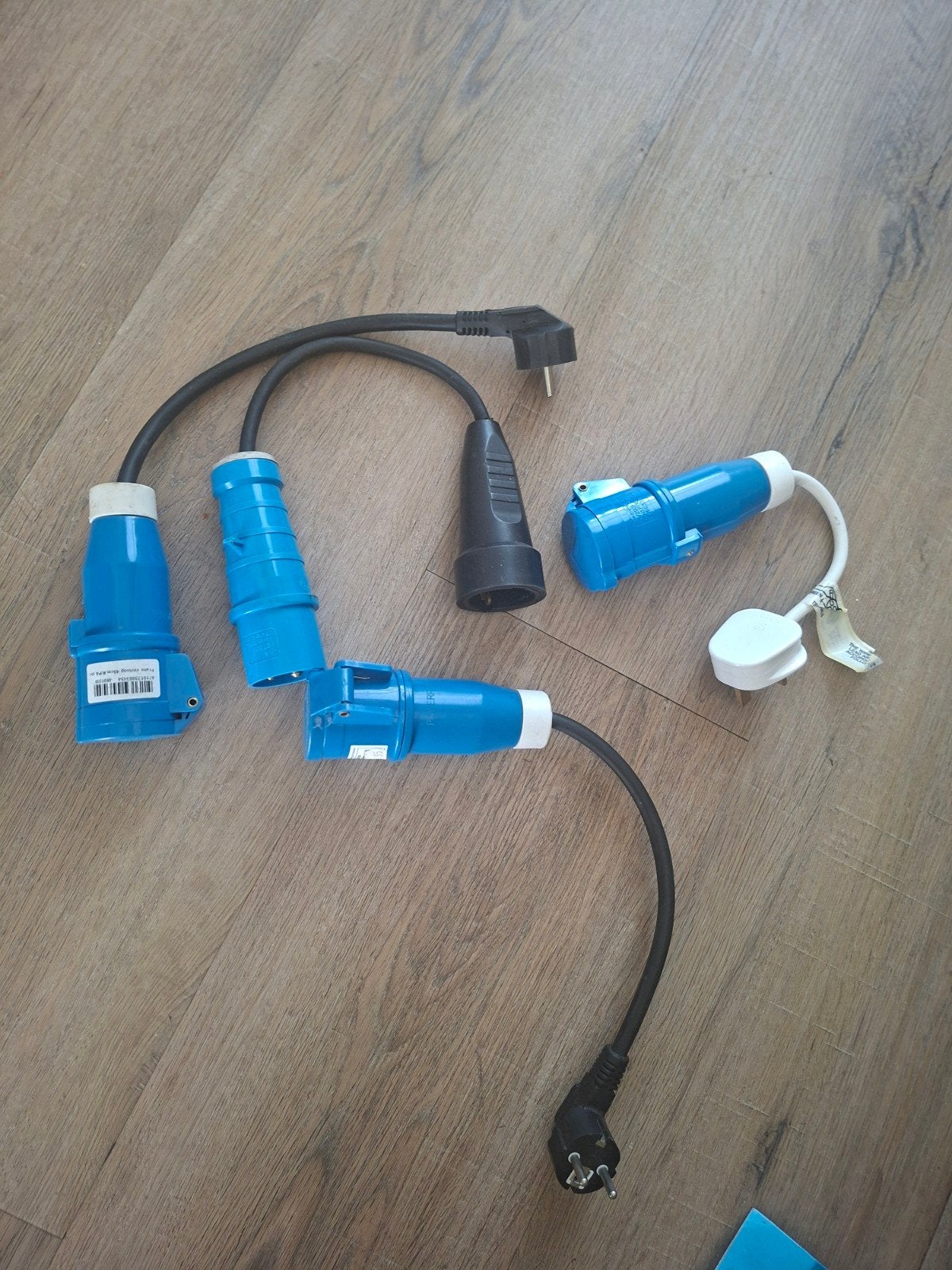 Diverse camping stekkers / verloopstukken, Ophalen of Verzenden, Zo goed als nieuw