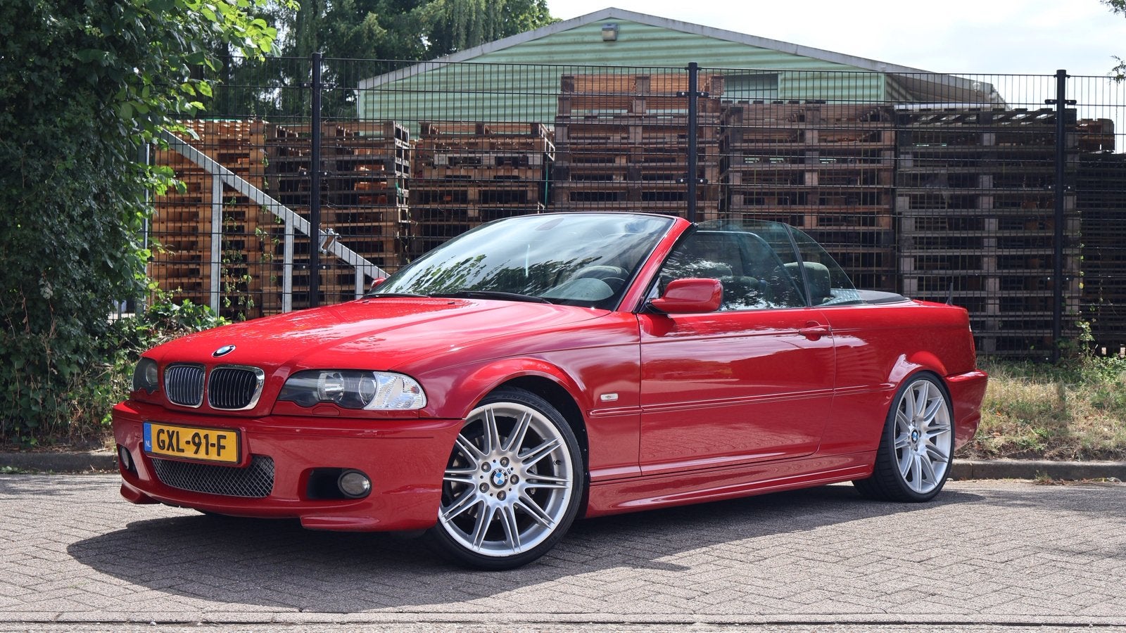 BMW E46 320CI Cabrio, Imola Rood, M af-fabriek! Eisenmann, Auto's, 2171 cc, Achterwielaandrijving, Zwart, Cabriolet