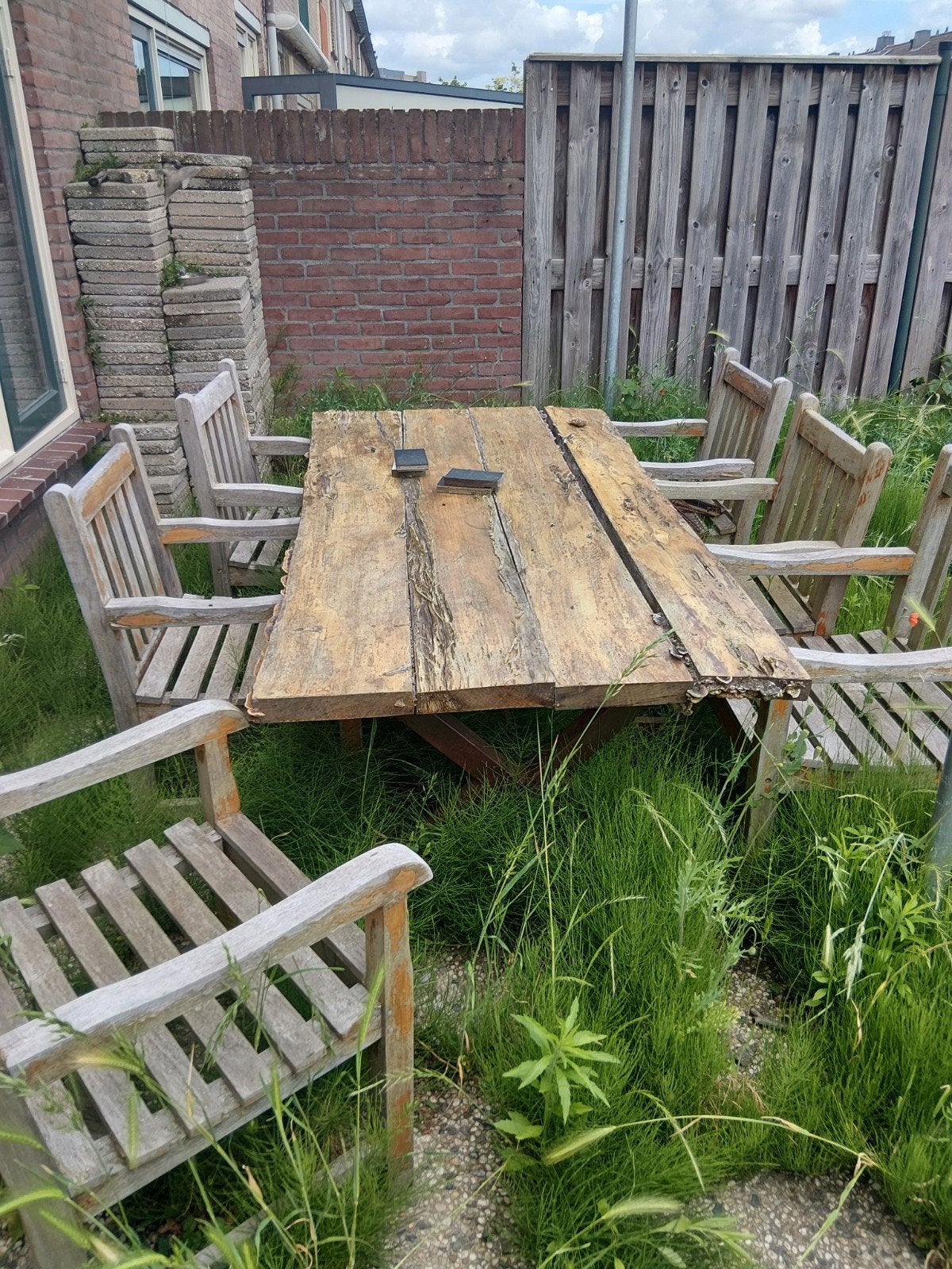 Robuuste houten tuinset met 6 stoelen, Tuin en Terras, Tuinsets en Loungesets, Ophalen, Gebruikt, 6 zitplaatsen, Tuinset