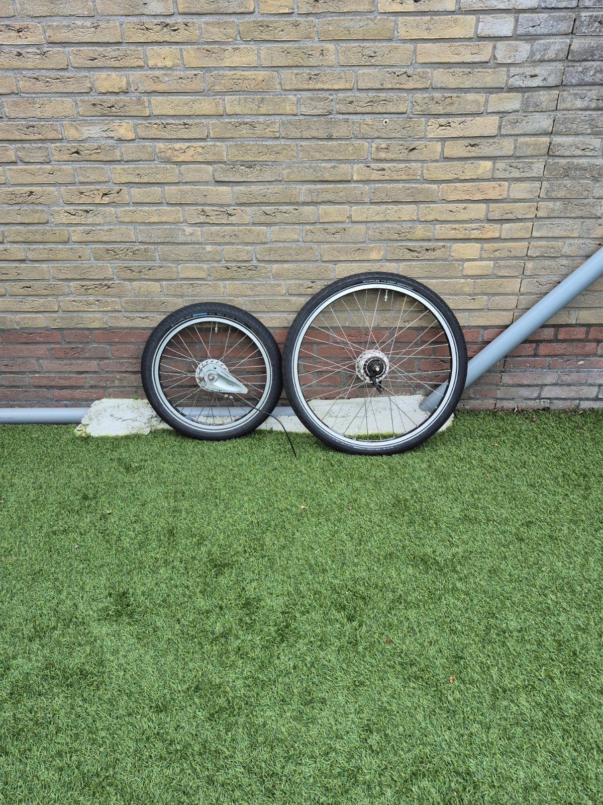 2 bakfiets wielen, Gebruikt, Goederen, Trommelrem, Ophalen