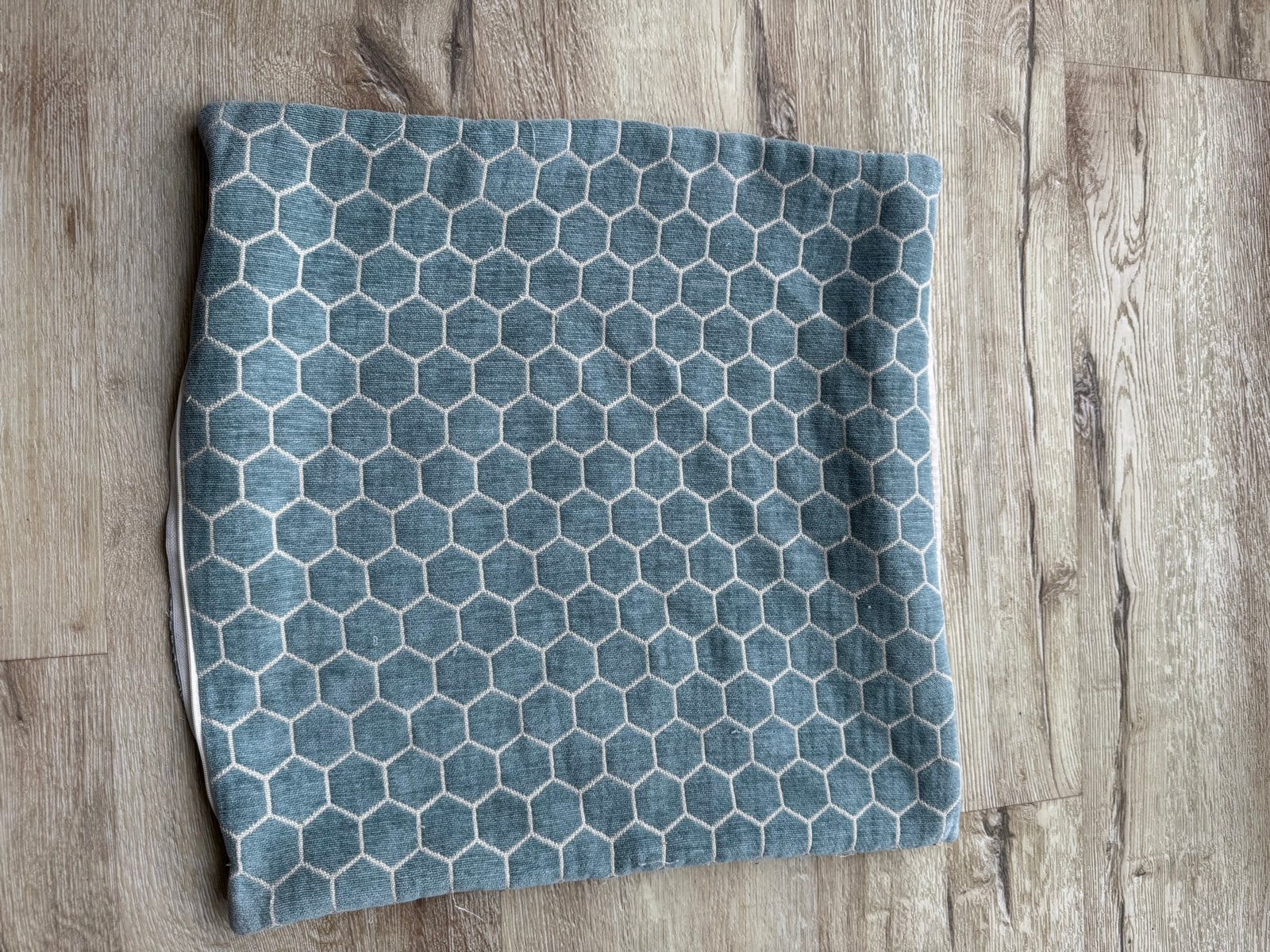 Decoratief kussenhoes met honingraatpatroon, Ophalen of Verzenden, Gebruikt, Blauw, Vierkant