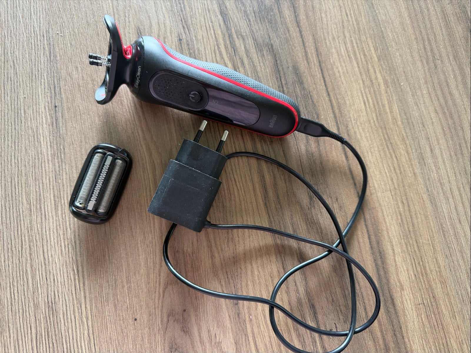 Braun Series 5 EasyClean Scheerapparaat met oplader, Ophalen of Verzenden, Zo goed als nieuw, Scheren en Epileren