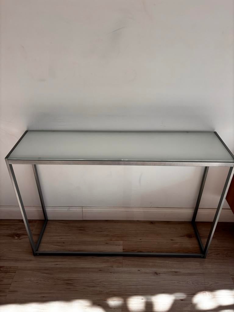 Moderne console tafel met glazen blad en metalen frame, Ophalen, Gebruikt, 100 tot 150 cm, Glas