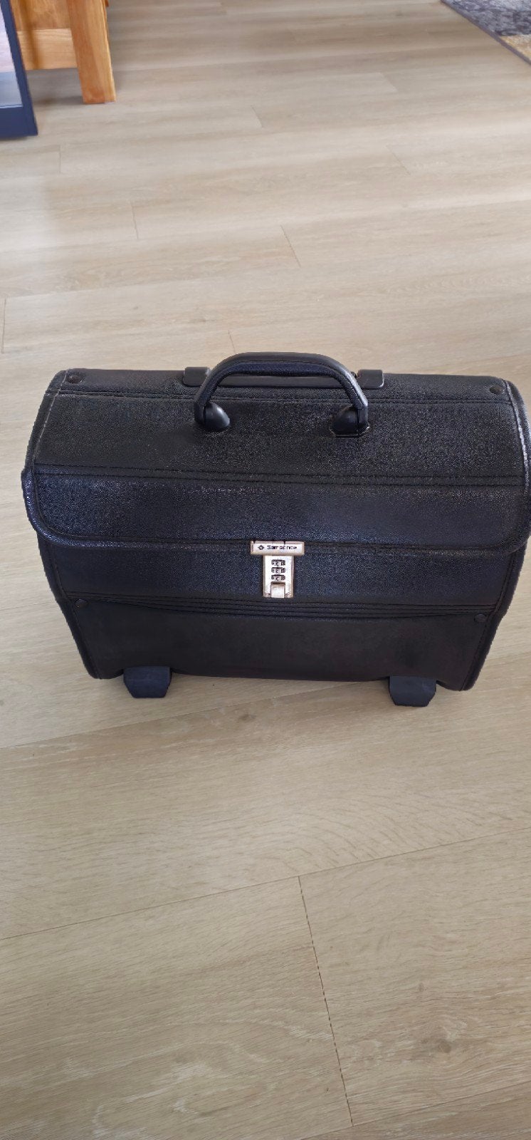 Samsonite pilotenkoffer met wieltjes, Ophalen, 40 tot 60 cm, Gebruikt, Zwart