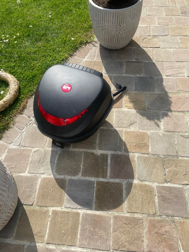 Koffer voor op scooter met beugel, Ophalen of Verzenden, Zo goed als nieuw, Overige typen