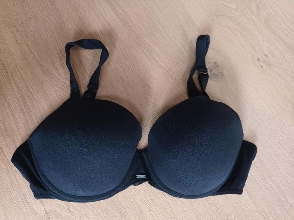Zwarte beha bh Mey maat 70D 70 D zwart met beugel, Kleding | Dames, Ondergoed en Lingerie, Mey, Ophalen of Verzenden, Zwart, BH