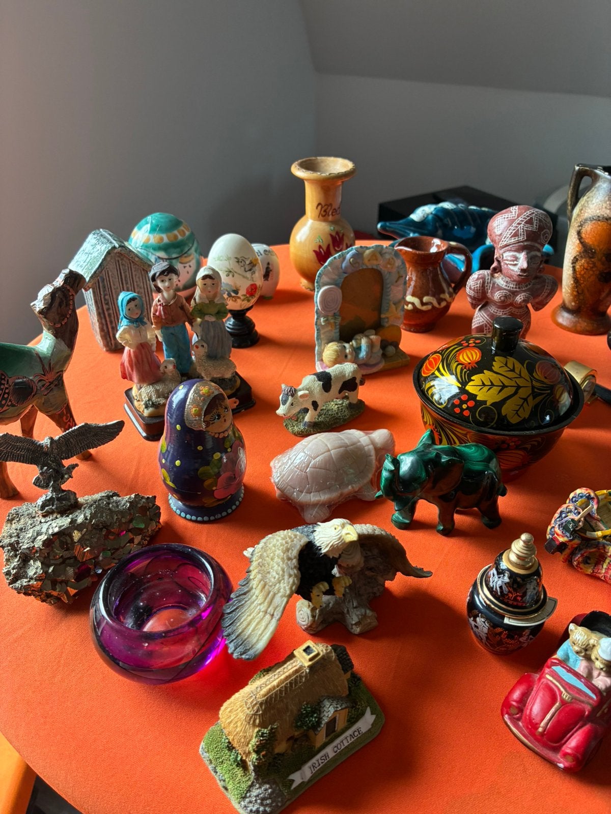 Veel beeldjes en potjes en vingerhoedjes, Ophalen of Verzenden