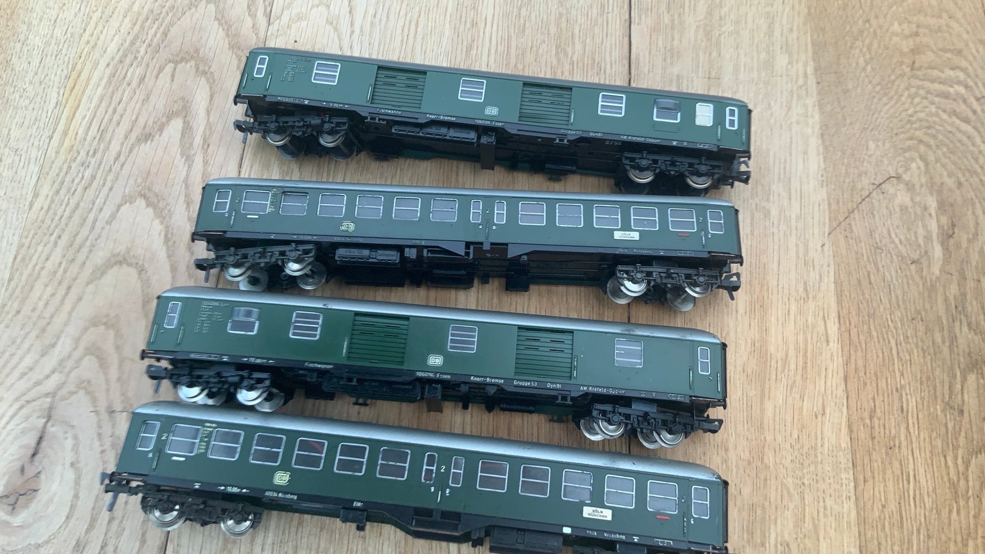 4 Fleischmann rijtuigen, Gebruikt, Gelijkstroom, Fleischmann, Wagon