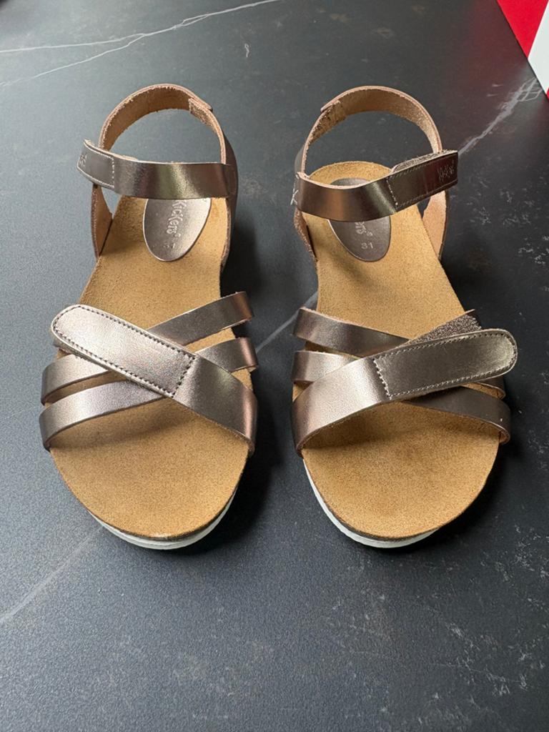 Sandalen brons maat 31, Meisje, Overige typen, Nieuw, Ophalen of Verzenden