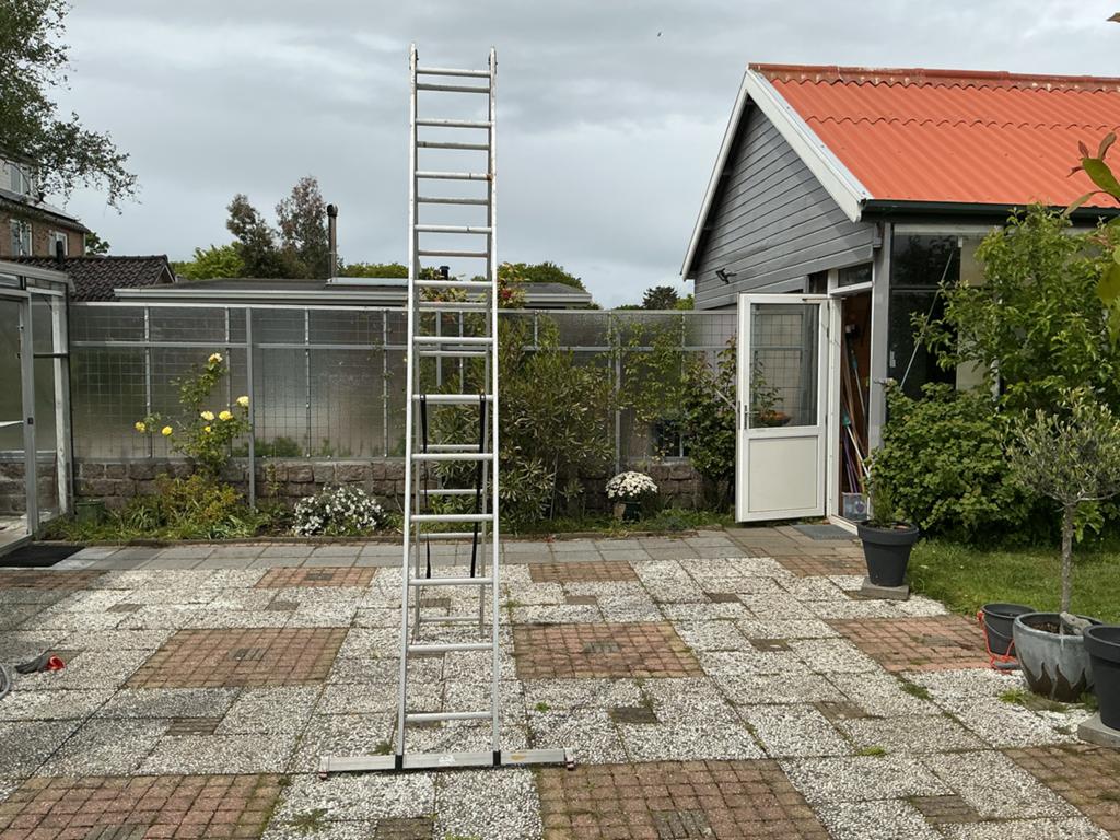 Altrex 2x12 treden schuifladder, Doe-het-zelf en Verbouw, Ladders en Trappen, Ophalen, Gebruikt, Ladder, 4 meter of meer