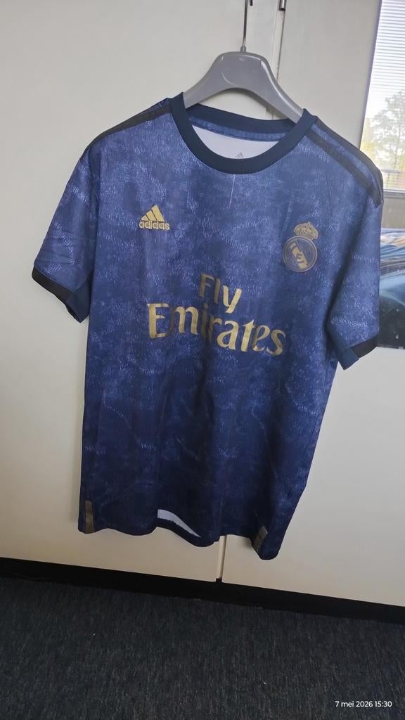 Te koop t shirt van Fly Emirates ( adidas), Ophalen