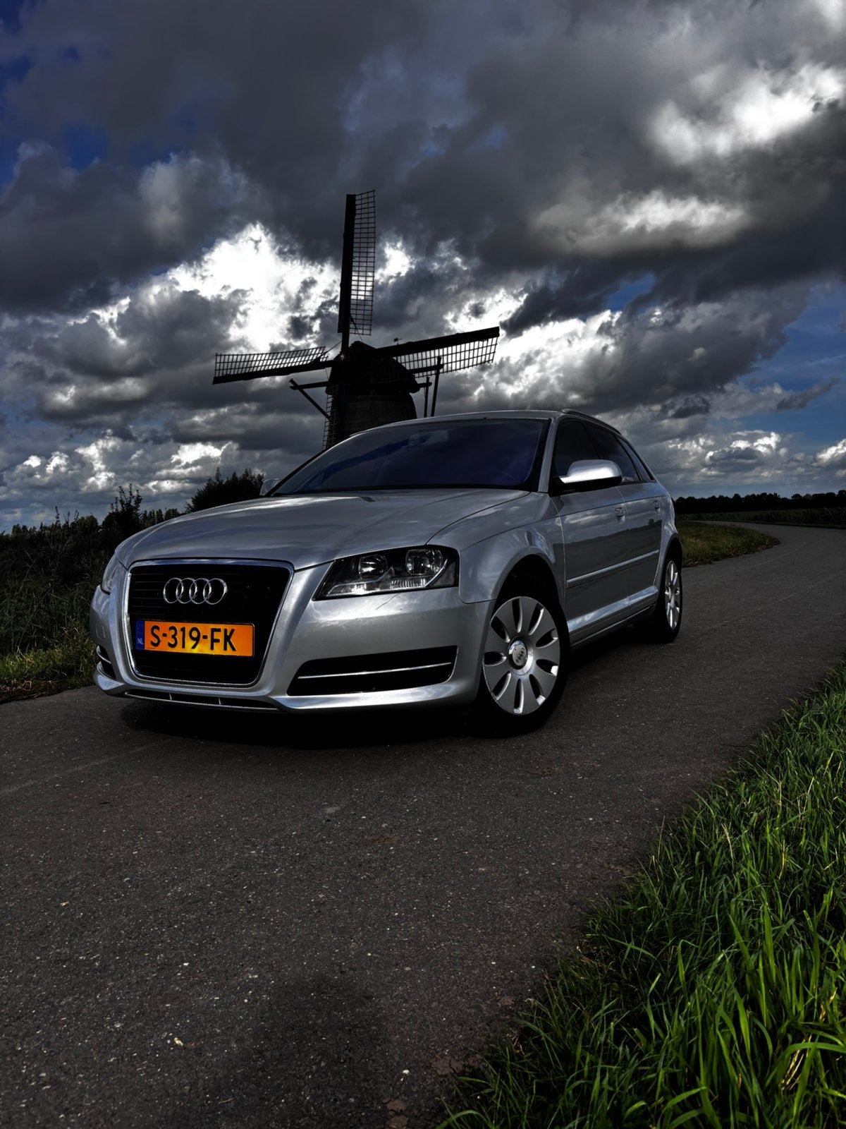 Audi A3 1.6 Sportback 75KW 2010 Grijs, Voorwielaandrijving, Zwart, 1200 kg, Particulier