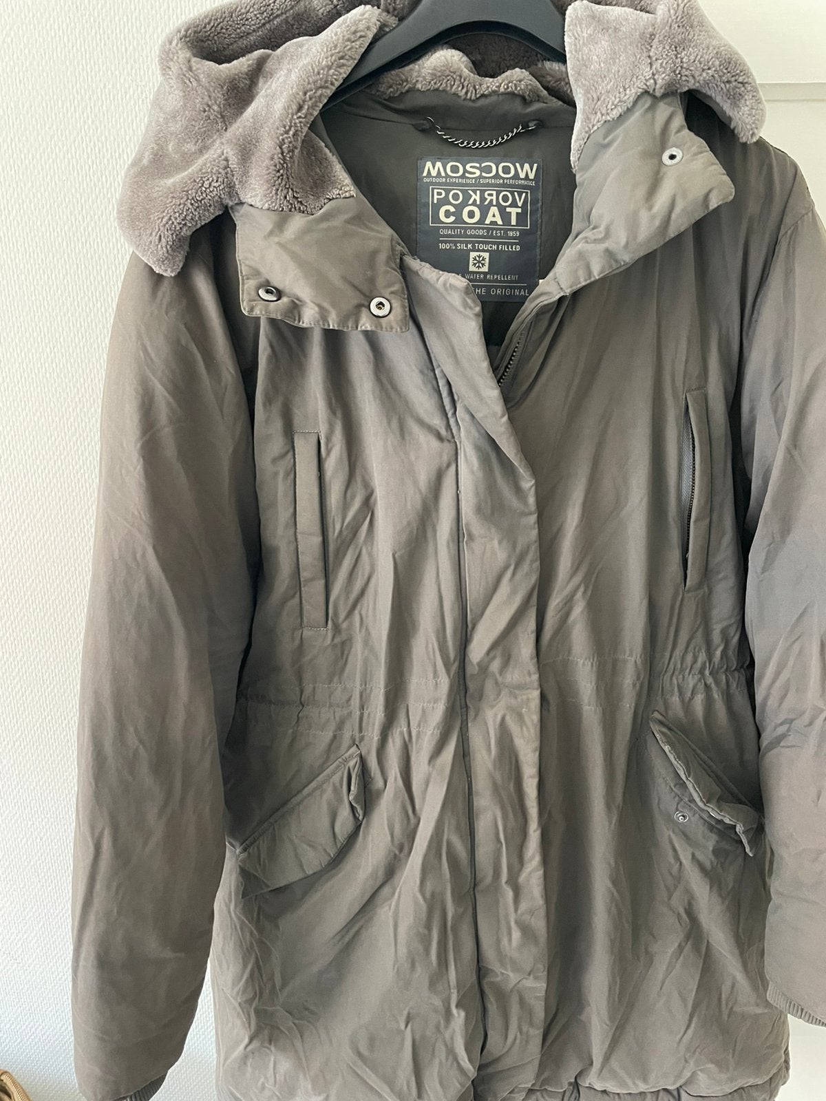 Te koop: winterjas, parka, Moscow, groen, Maat 38/40, Kleding | Dames, Ophalen of Verzenden, Zo goed als nieuw, Maat 38/40 (M)