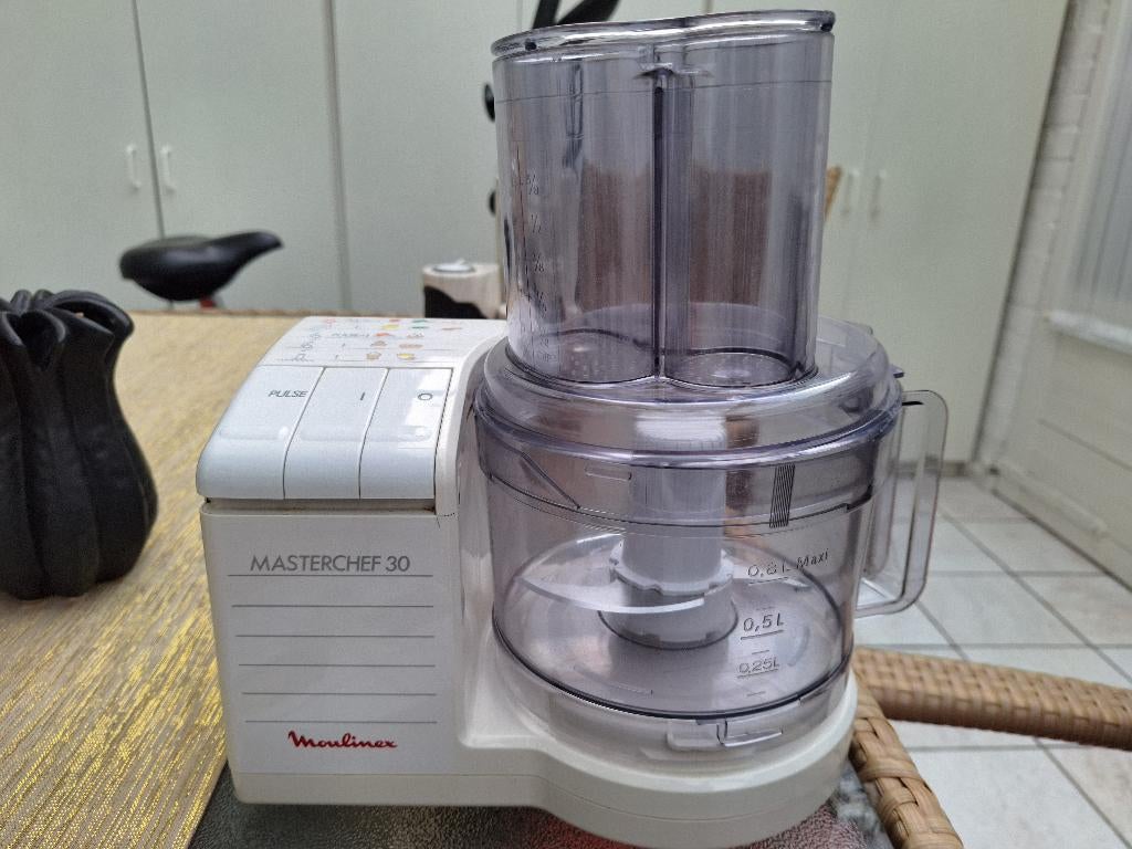 Moulinex Masterchef 30 keukenmachine, Ophalen, Gebruikt, 1 tot 2 liter, 3 snelheden of meer