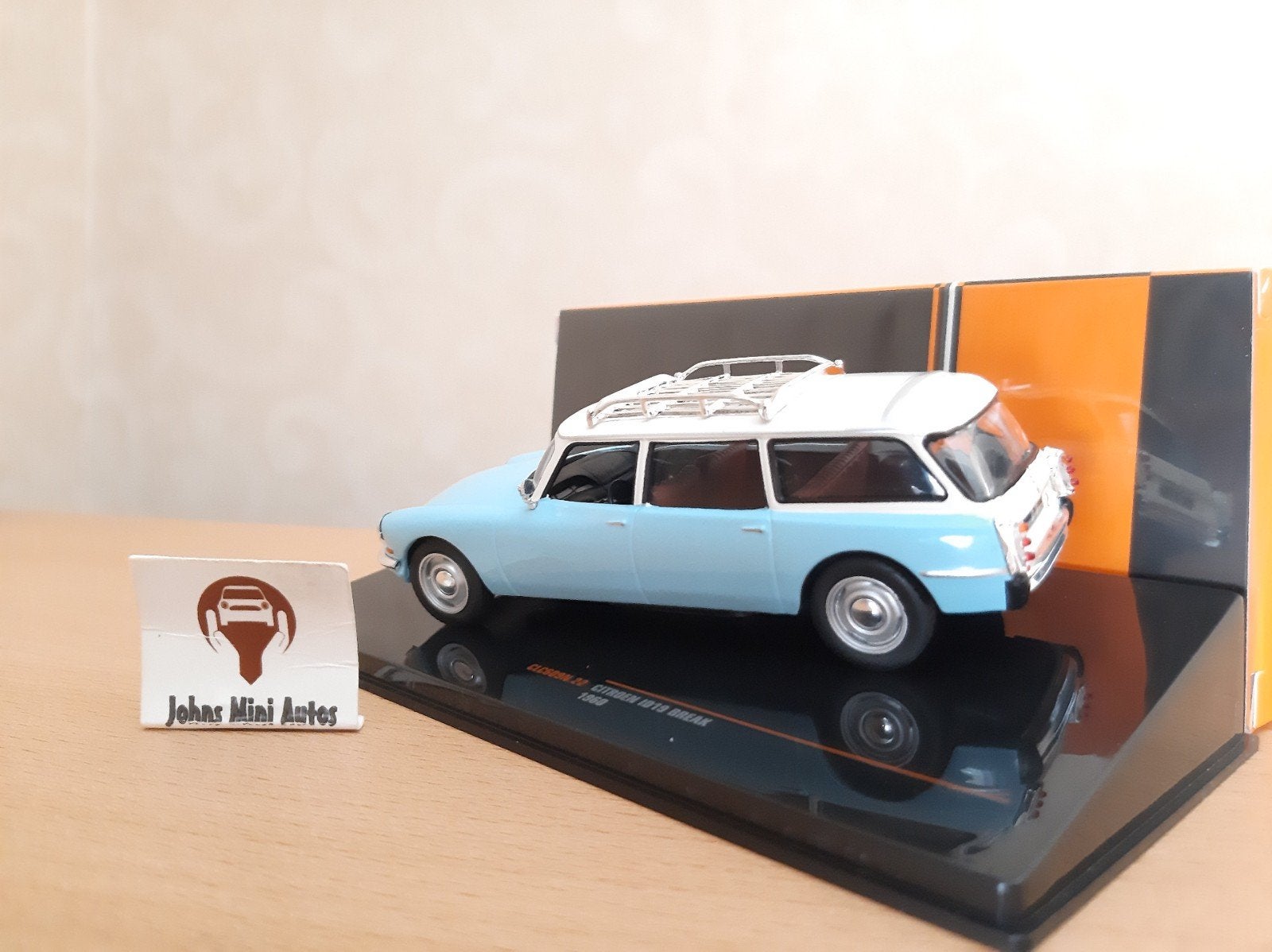 Citroën ID19 Break 1960 lichtblauw/wit dak van IXO 1:43, Hobby en Vrije tijd, Modelauto's | 1:43, Overige merken, Auto, IXO, Nieuw