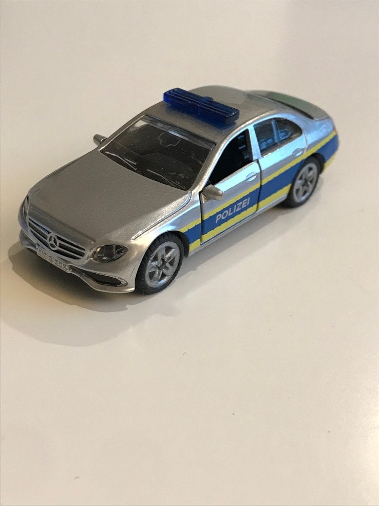 Siku Mercedes-Benz E 350D “Polizei” 1:55, Hobby en Vrije tijd, Ophalen of Verzenden, Zo goed als nieuw, Auto