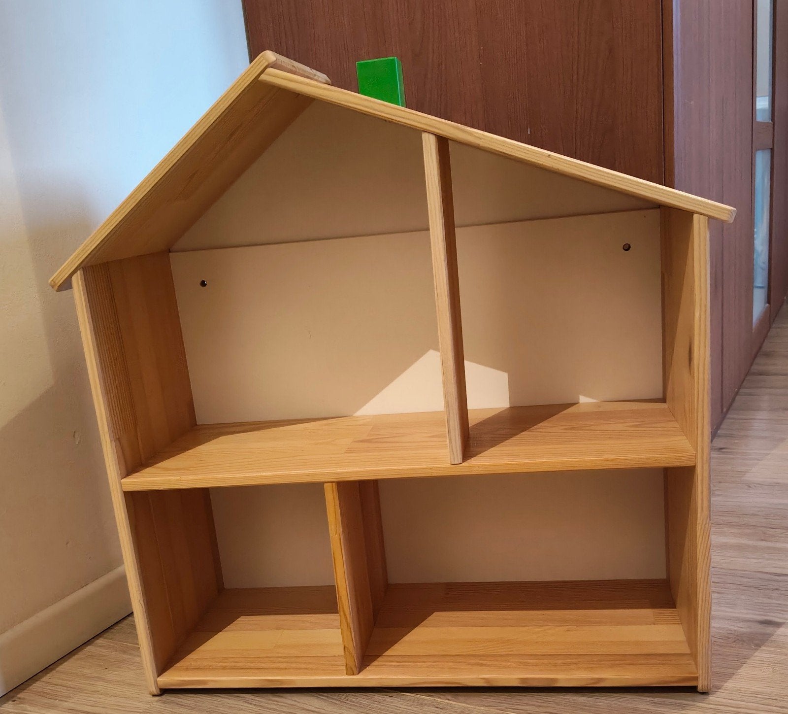 IKEA Flisat Poppenhuis / wandkastje, Ophalen, Zo goed als nieuw, Poppenhuis