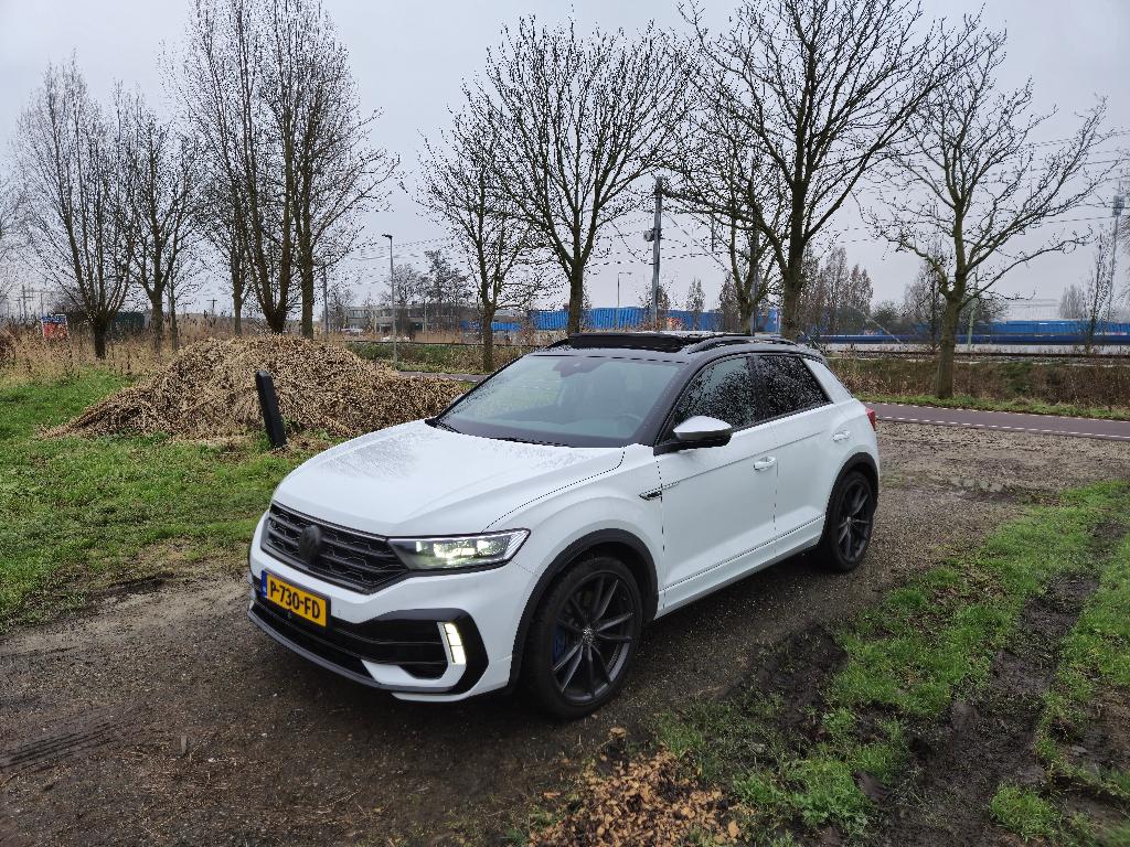 Volkswagen T-Roc R 2.0 TSI 300pk 4Motion Wit Beats Pano, Auto's, Volkswagen, Automaat, Zwart, 4 cilinders, 1984 cc