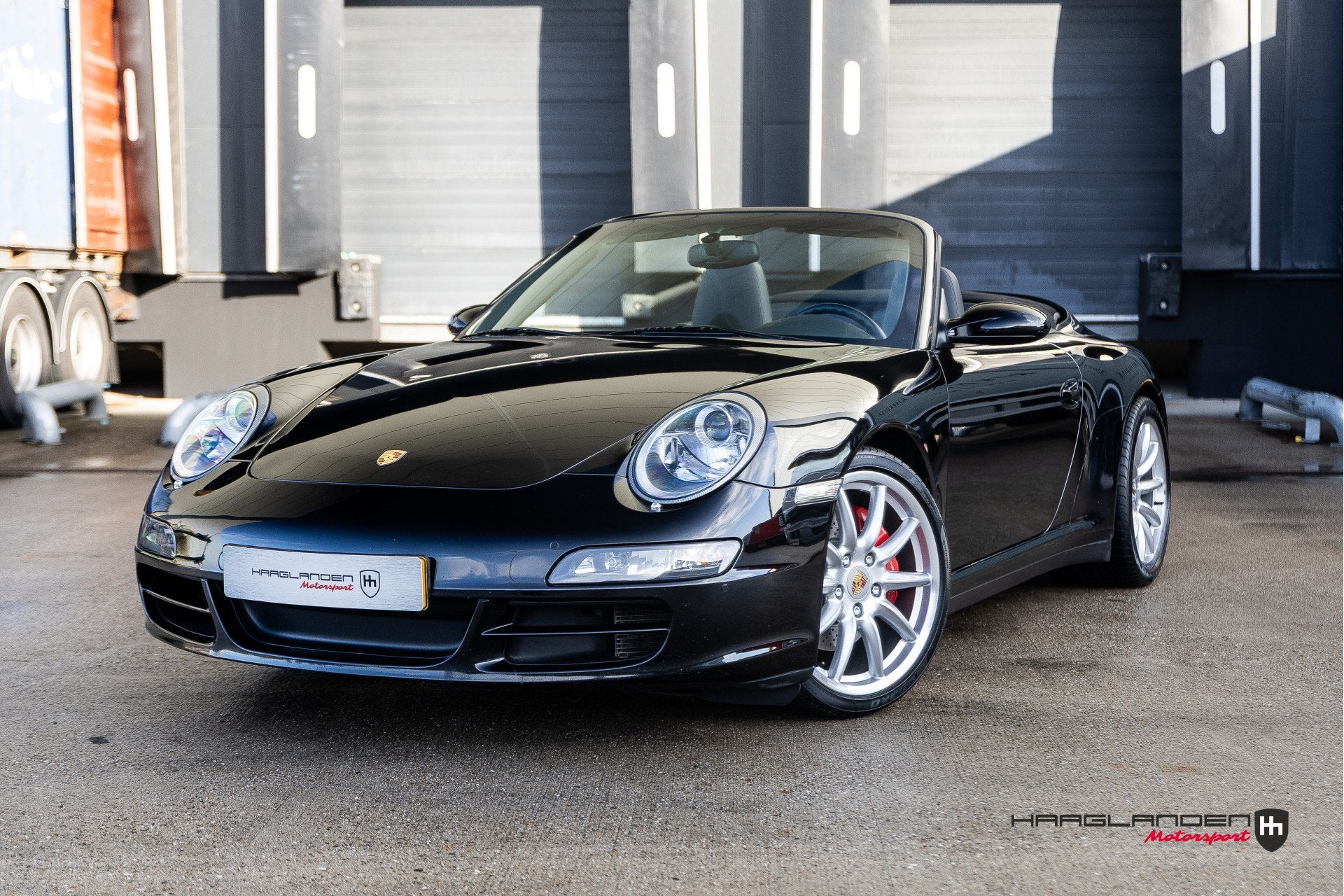Porsche 911/997 Cabrio 3.8 Carrera 4S Handbak (bj 2006), Auto's, Porsche, Gebruikt, Zwart, Cabriolet, 4 stoelen