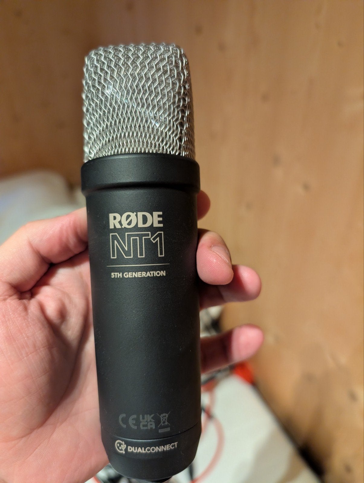 RØDE NT1 5th Gen with Mount, Ophalen of Verzenden, Zo goed als nieuw, Studiomicrofoon