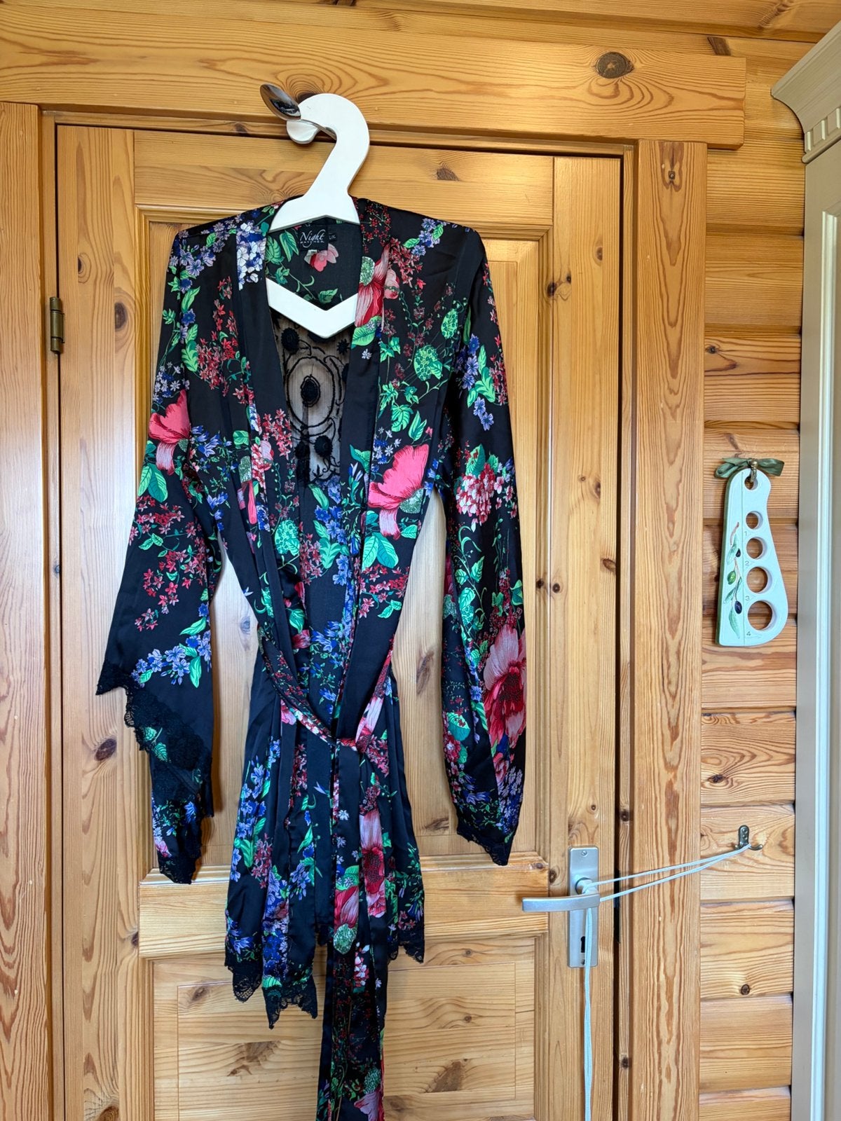 Ochtendjas night watcher L/XL 42/44 zwart met bloemen, Ophalen of Verzenden, Zo goed als nieuw, Maat 42/44 (L)